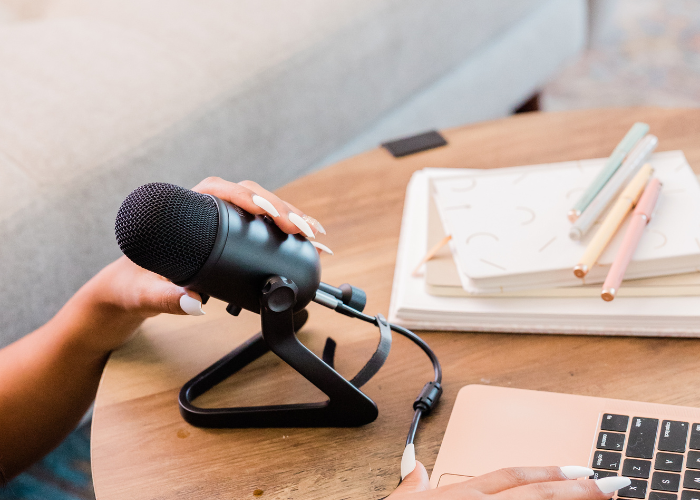 8 Best Marketing Podcasts to Listen in 2023